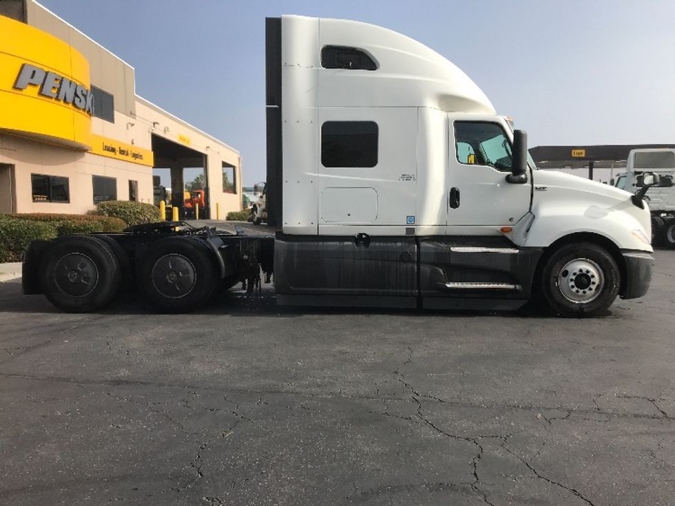 Sleeper Tractor-Heavy Duty Tractors-International-2023-LT625-Torrance-CA-380,145\n\t\tmiles-$ 76,000 - Image 8