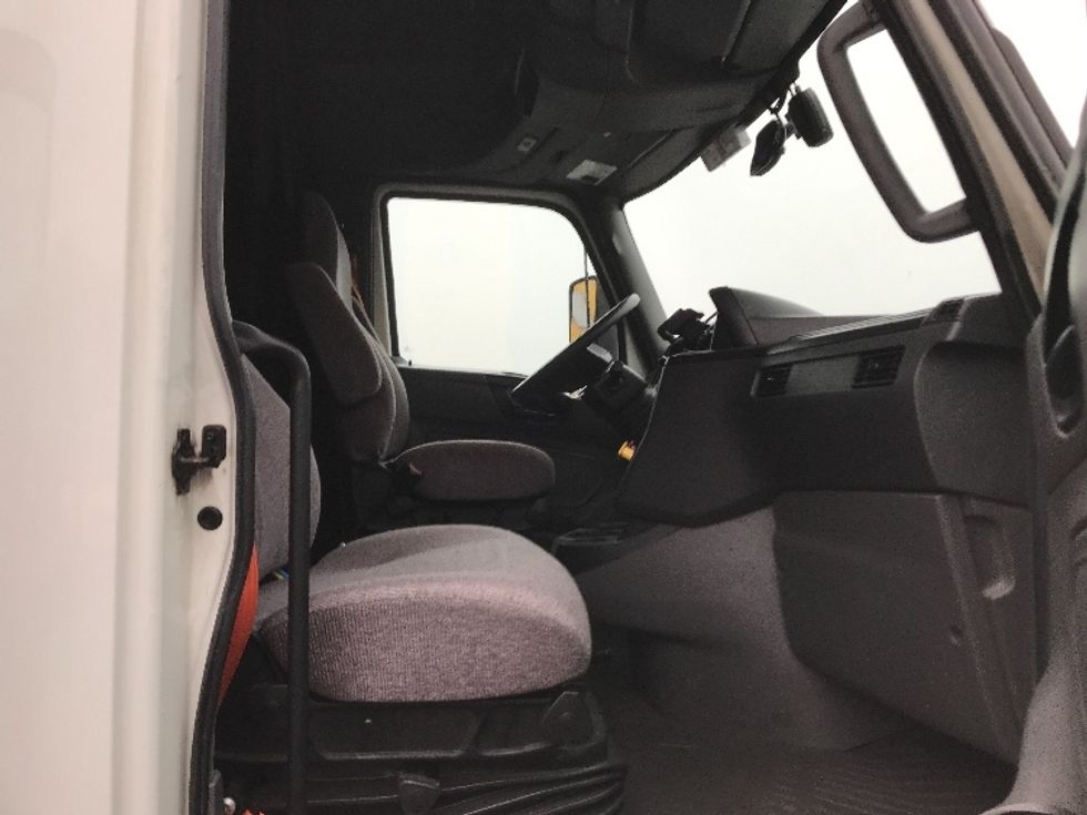 Sleeper Tractor-Heavy Duty Tractors-International-2023-LT625-Torrance-CA-437,894\n\t\tmiles-$ 69,500 - Image 15