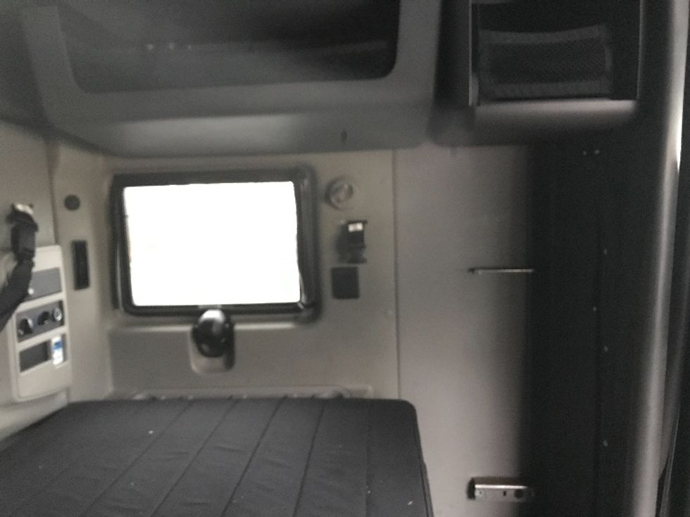 Sleeper Tractor-Heavy Duty Tractors-International-2023-LT625-Torrance-CA-437,894\n\t\tmiles-$ 69,500 - Image 18