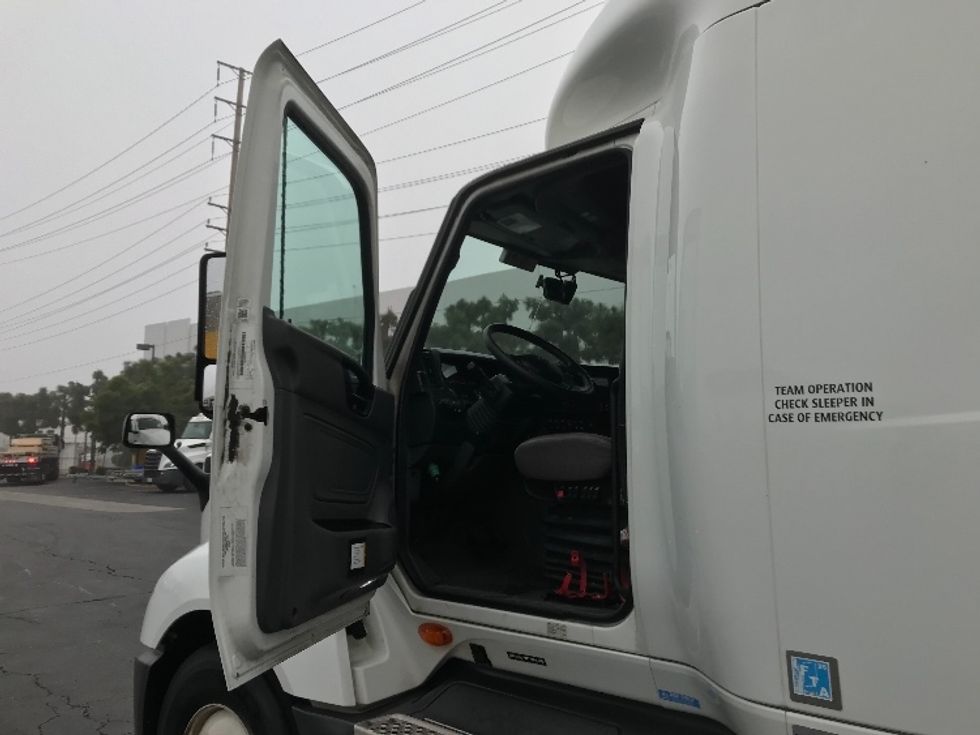 Sleeper Tractor-Heavy Duty Tractors-International-2023-LT625-Torrance-CA-437,894\n\t\tmiles-$ 69,500 - Image 9