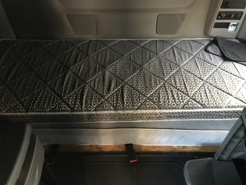 Sleeper Tractor-Heavy Duty Tractors-International-2023-LT625-Torrance-CA-465,372\n\t\tmiles-$ 66,500 - Image 17