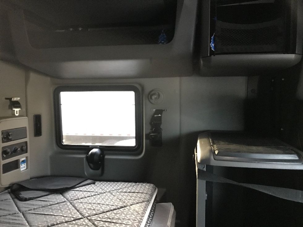 Sleeper Tractor-Heavy Duty Tractors-International-2023-LT625-Torrance-CA-465,372\n\t\tmiles-$ 66,500 - Image 18