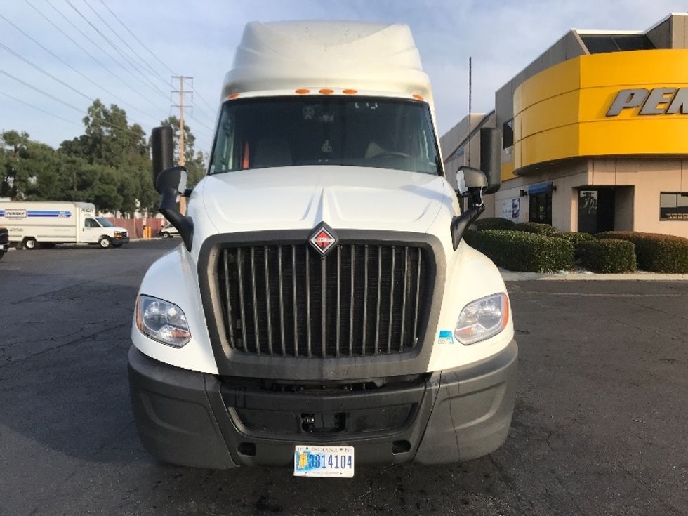 Sleeper Tractor-Heavy Duty Tractors-International-2023-LT625-Torrance-CA-465,372\n\t\tmiles-$ 66,500 - Image 2