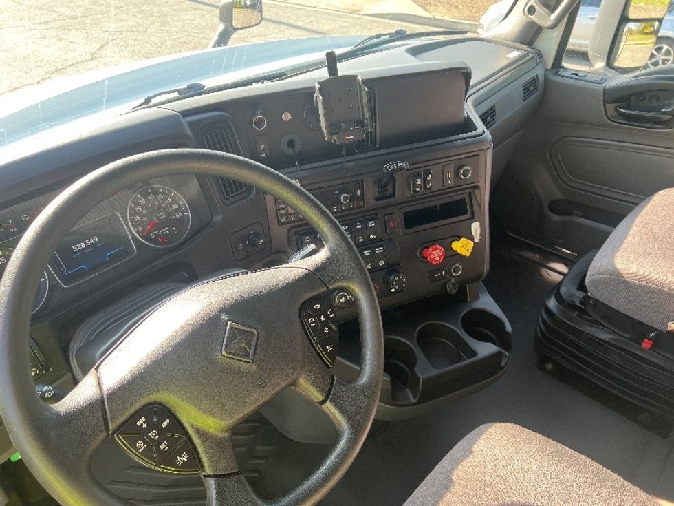 Sleeper Tractor-Heavy Duty Tractors-International-2023-LT625-Torrance-CA-528,551\n\t\tmiles-$ 59,750 - Image 10
