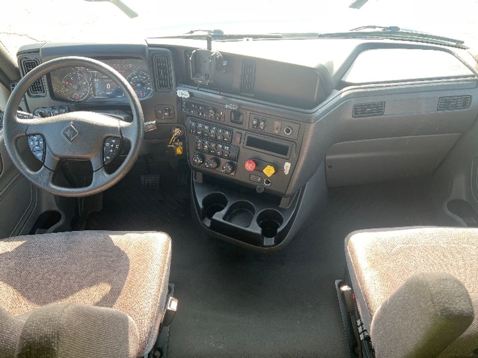 Sleeper Tractor-Heavy Duty Tractors-International-2023-LT625-Torrance-CA-528,551\n\t\tmiles-$ 59,750 - Image 12