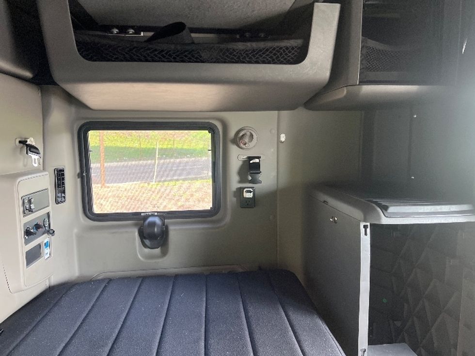 Sleeper Tractor-Heavy Duty Tractors-International-2023-LT625-Torrance-CA-528,551\n\t\tmiles-$ 59,750 - Image 18