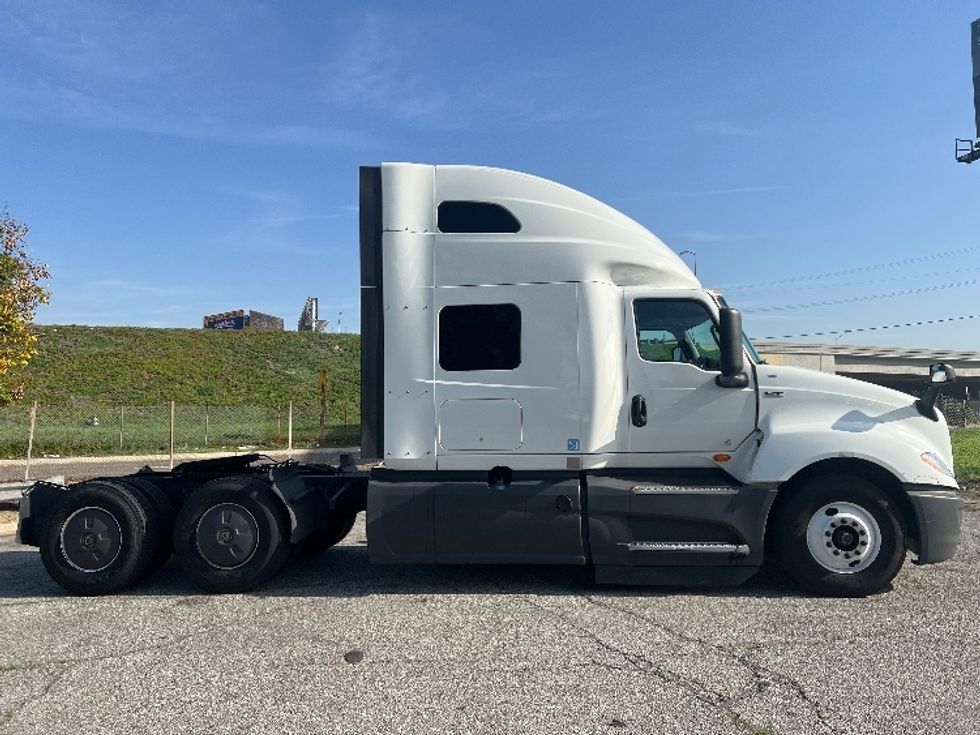 Sleeper Tractor-Heavy Duty Tractors-International-2023-LT625-Torrance-CA-528,551\n\t\tmiles-$ 59,750 - Image 8