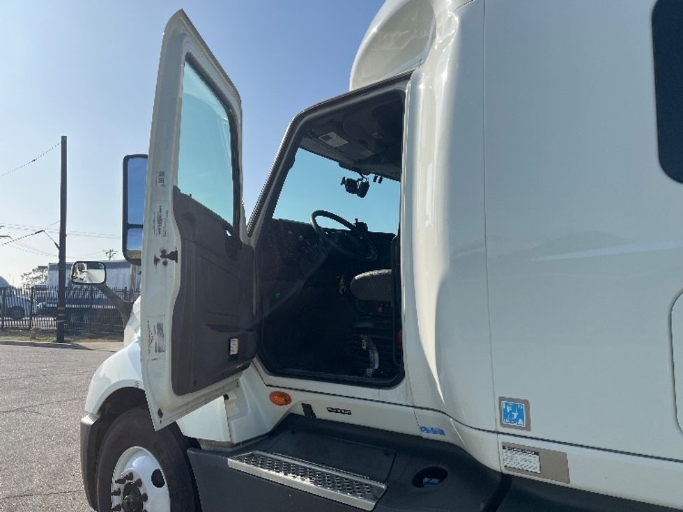 Sleeper Tractor-Heavy Duty Tractors-International-2023-LT625-Torrance-CA-528,551\n\t\tmiles-$ 59,750 - Image 9