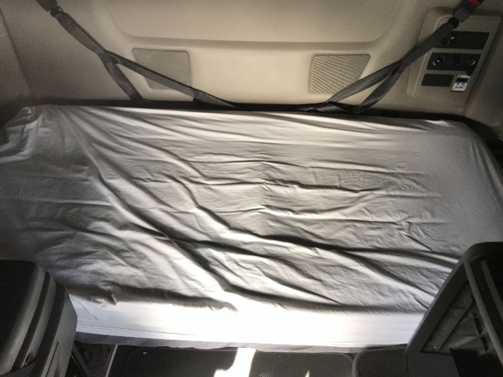 Sleeper Tractor-Heavy Duty Tractors-International-2023-LT625-Torrance-CA-531,216\n\t\tmiles-$ 59,500 - Image 17