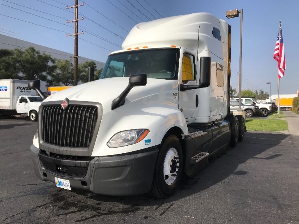 Sleeper Tractor-Heavy Duty Tractors-International-2023-LT625-Torrance-CA-531,216\n\t\tmiles-$ 59,500 - Image 3