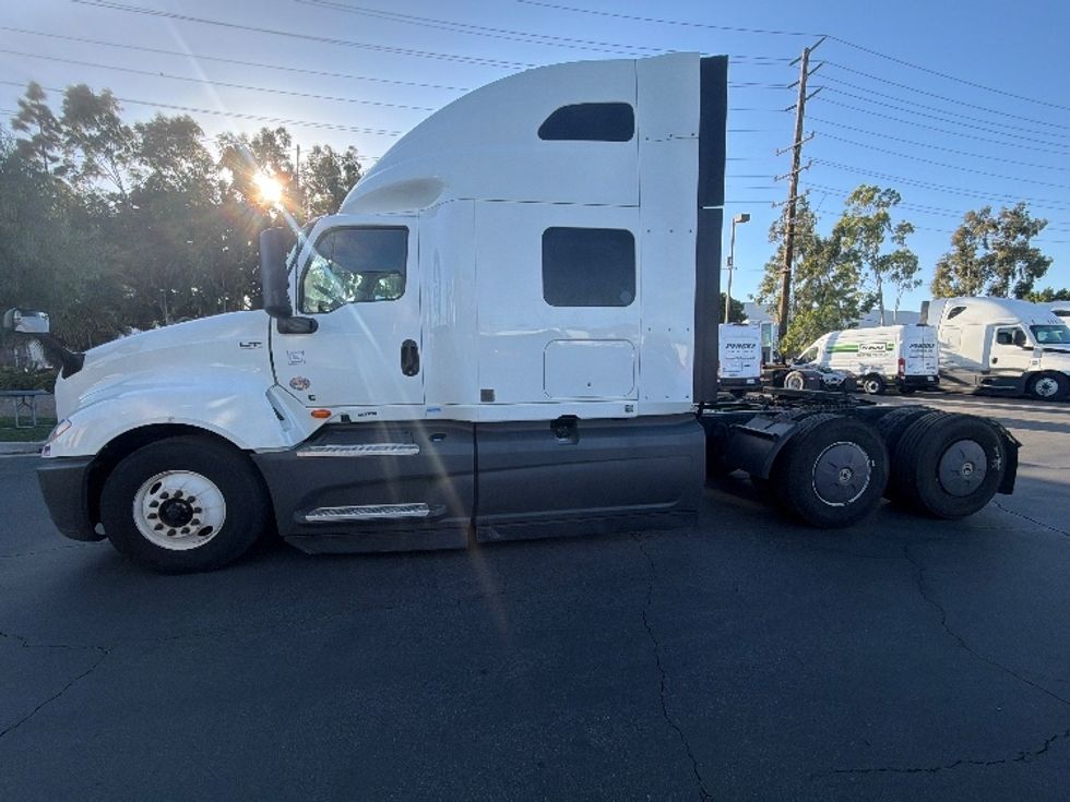 Sleeper Tractor-Heavy Duty Tractors-International-2023-LT625-Torrance-CA-541,388\n\t\tmiles-$ 58,500 - Image 4