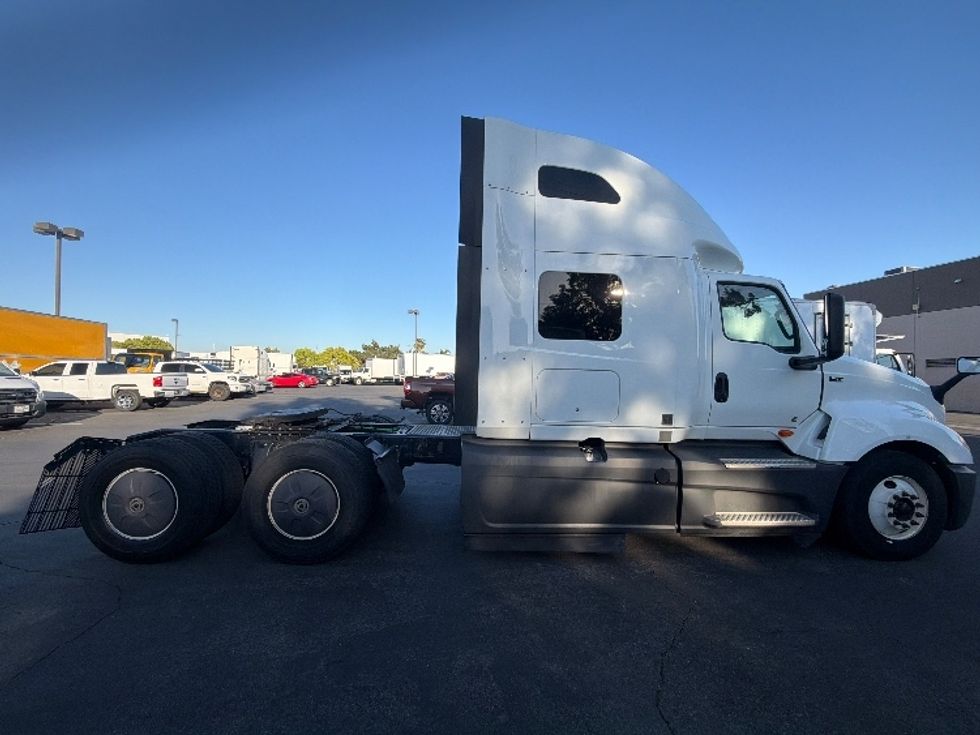 Sleeper Tractor-Heavy Duty Tractors-International-2023-LT625-Torrance-CA-541,388\n\t\tmiles-$ 58,500 - Image 8