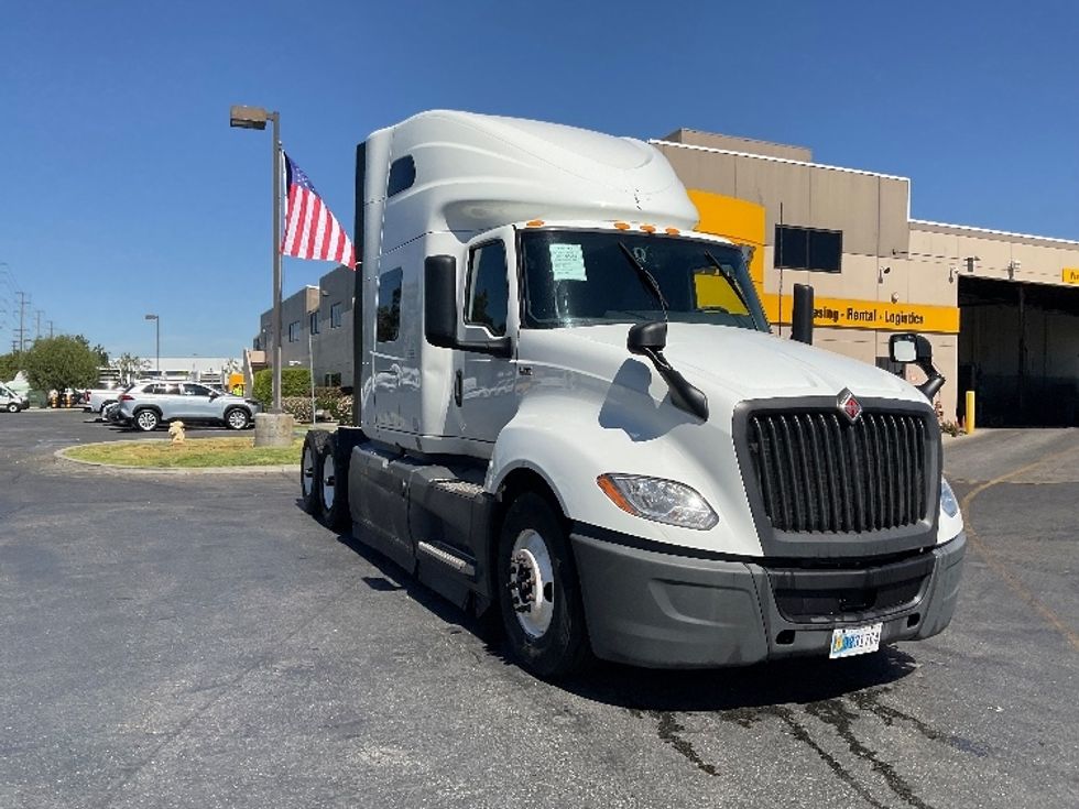 Sleeper Tractor-Heavy Duty Tractors-International-2023-LT625-Torrance-CA-578,455\n\t\tmiles-$ 54,250 - Image 1