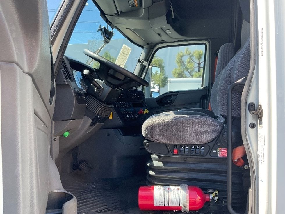 Sleeper Tractor-Heavy Duty Tractors-International-2023-LT625-Torrance-CA-578,455\n\t\tmiles-$ 54,250 - Image 10