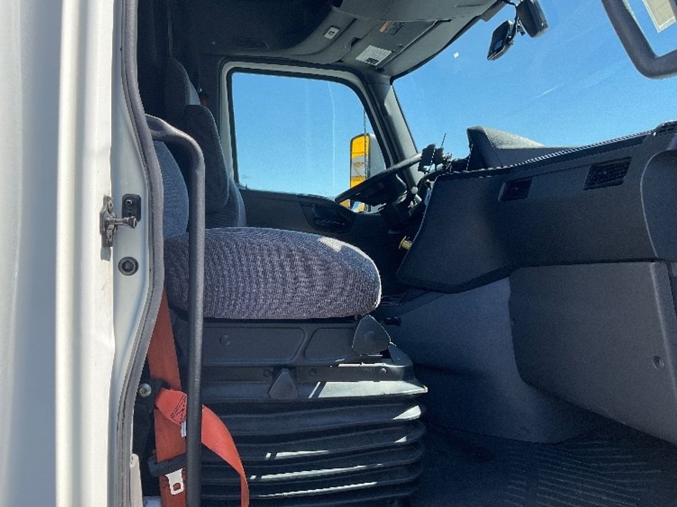 Sleeper Tractor-Heavy Duty Tractors-International-2023-LT625-Torrance-CA-578,455\n\t\tmiles-$ 54,250 - Image 15