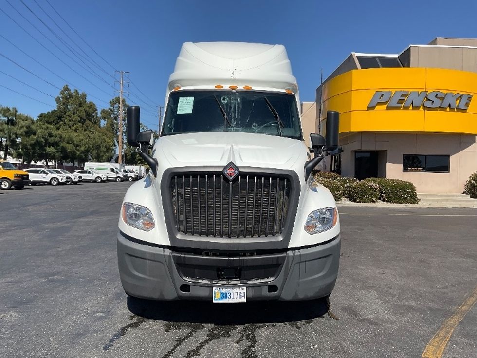 Sleeper Tractor-Heavy Duty Tractors-International-2023-LT625-Torrance-CA-578,455\n\t\tmiles-$ 54,250 - Image 2