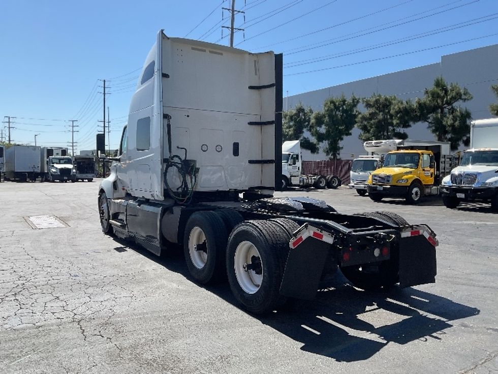 Sleeper Tractor-Heavy Duty Tractors-International-2023-LT625-Torrance-CA-578,455\n\t\tmiles-$ 54,250 - Image 5