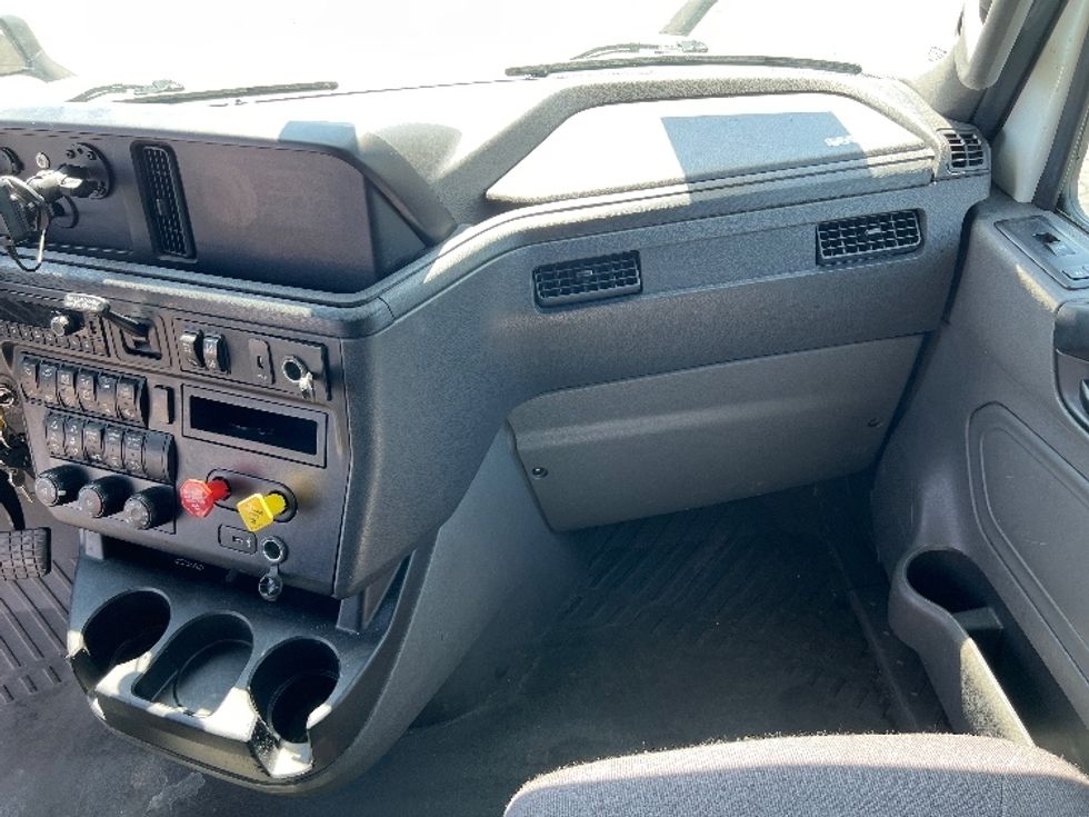 Sleeper Tractor-Heavy Duty Tractors-International-2023-LT625-Torrance-CA-579,952\n\t\tmiles-$ 54,750 - Image 13