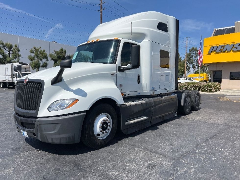 Sleeper Tractor-Heavy Duty Tractors-International-2023-LT625-Torrance-CA-579,952\n\t\tmiles-$ 54,750 - Image 3