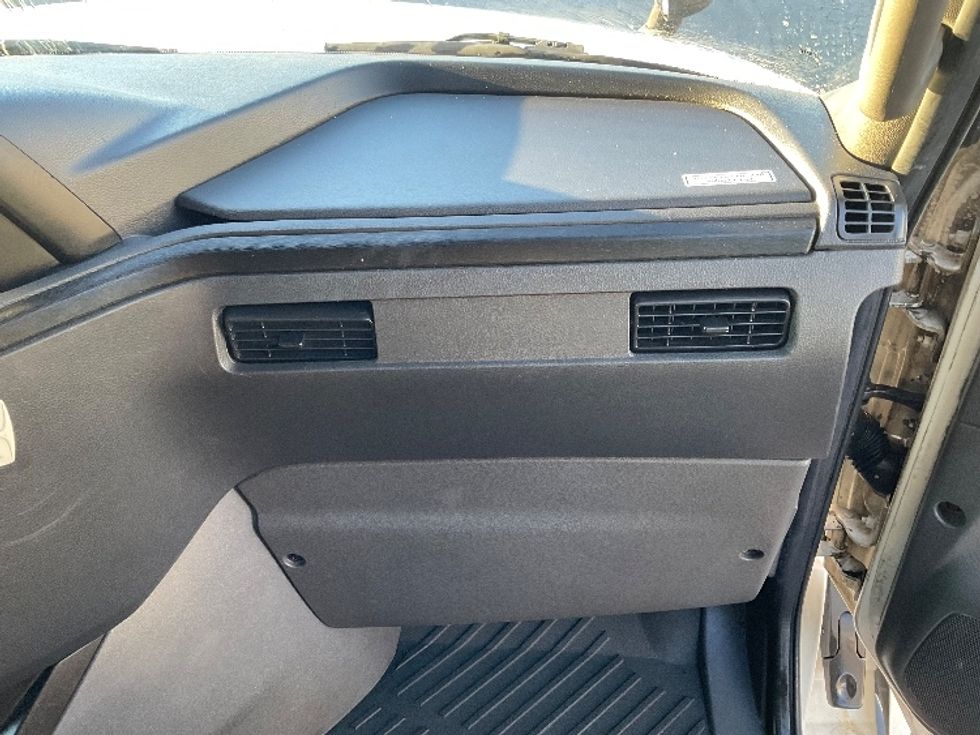 Sleeper Tractor-Heavy Duty Tractors-International-2023-LT625-Torrance-CA-656,640\n\t\tmiles-$ 45,750 - Image 14