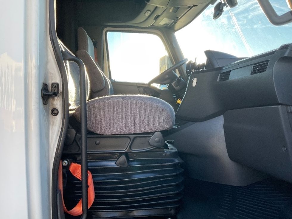 Sleeper Tractor-Heavy Duty Tractors-International-2023-LT625-Torrance-CA-656,640\n\t\tmiles-$ 45,750 - Image 15