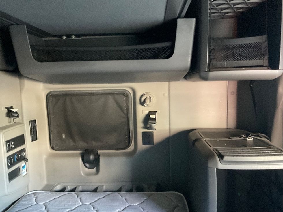 Sleeper Tractor-Heavy Duty Tractors-International-2023-LT625-Torrance-CA-656,640\n\t\tmiles-$ 45,750 - Image 18