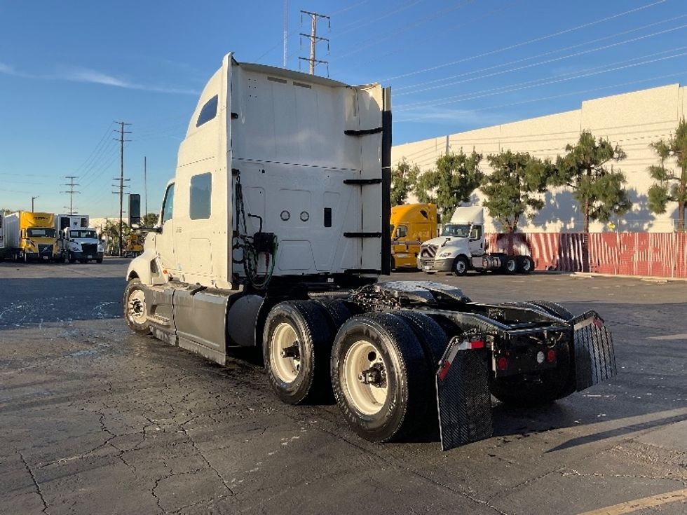 Sleeper Tractor-Heavy Duty Tractors-International-2023-LT625-Torrance-CA-656,640\n\t\tmiles-$ 45,750 - Image 5