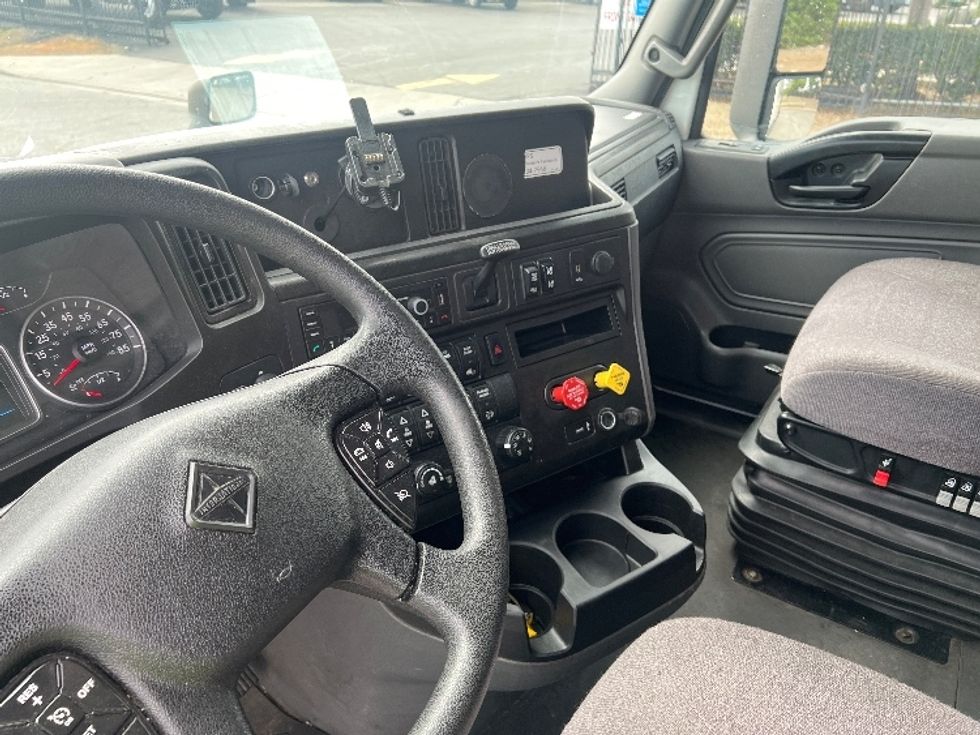 Sleeper Tractor-Heavy Duty Tractors-International-2023-LT625-Torrance-CA-676,665\n\t\tmiles-$ 43,750 - Image 10