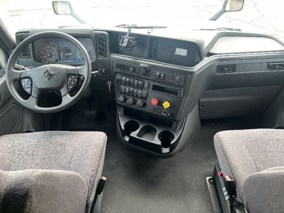 Sleeper Tractor-Heavy Duty Tractors-International-2023-LT625-Torrance-CA-676,665\n\t\tmiles-$ 43,750 - Image 12