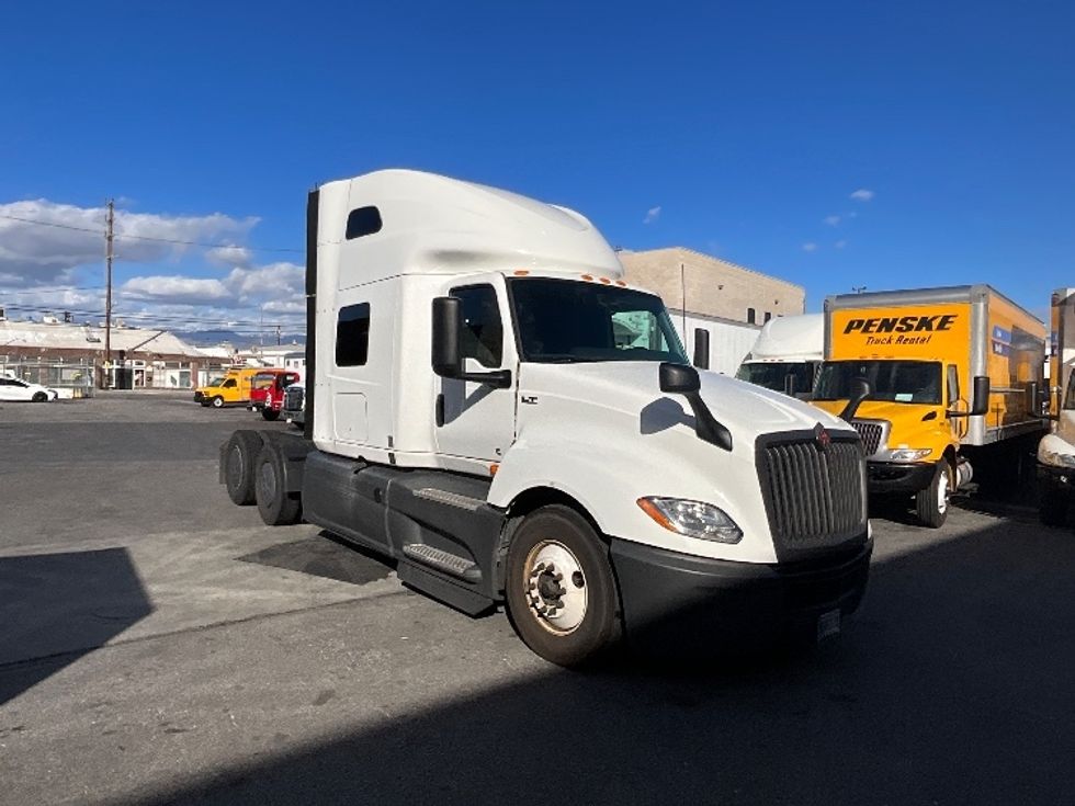 Sleeper Tractor-Heavy Duty Tractors-International-2023-LT625-Torrance-CA-699,648\n\t\tmiles-$ 41,250 - Image 1