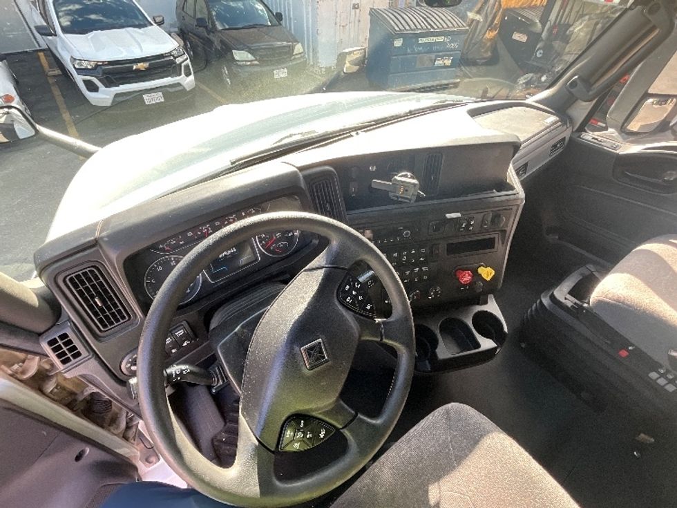Sleeper Tractor-Heavy Duty Tractors-International-2023-LT625-Torrance-CA-699,648\n\t\tmiles-$ 41,250 - Image 10