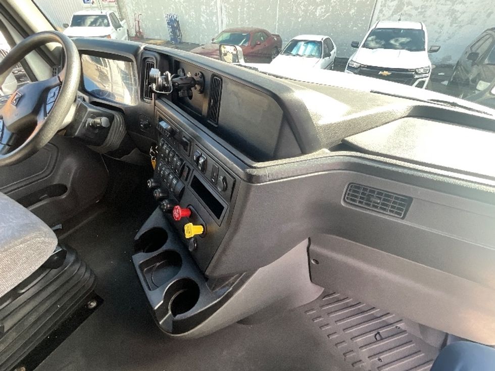 Sleeper Tractor-Heavy Duty Tractors-International-2023-LT625-Torrance-CA-699,648\n\t\tmiles-$ 41,250 - Image 15