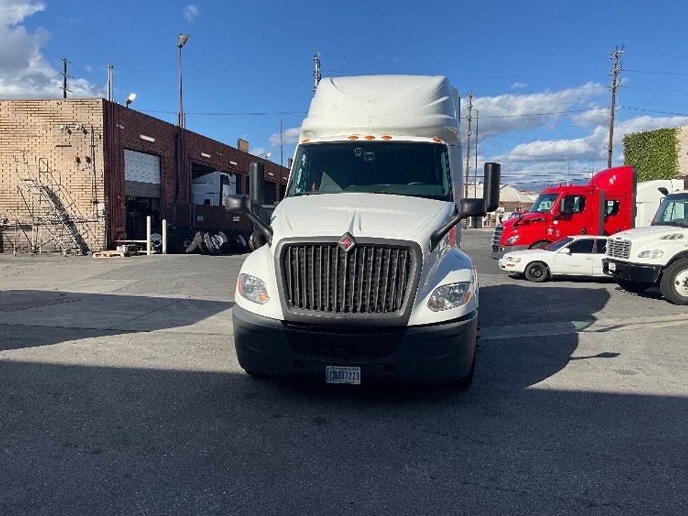 Sleeper Tractor-Heavy Duty Tractors-International-2023-LT625-Torrance-CA-699,648\n\t\tmiles-$ 41,250 - Image 2