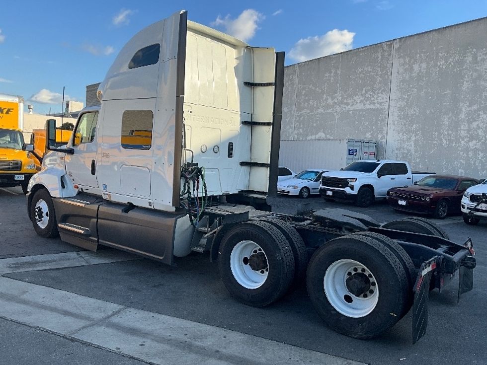 Sleeper Tractor-Heavy Duty Tractors-International-2023-LT625-Torrance-CA-702,454\n\t\tmiles-$ 45,250 - Image 5