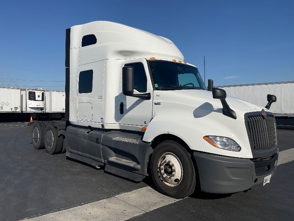 Sleeper Tractor-Heavy Duty Tractors-International-2023-LT625-Torrance-CA-719,399\n\t\tmiles-$ 39,000 - Image 1