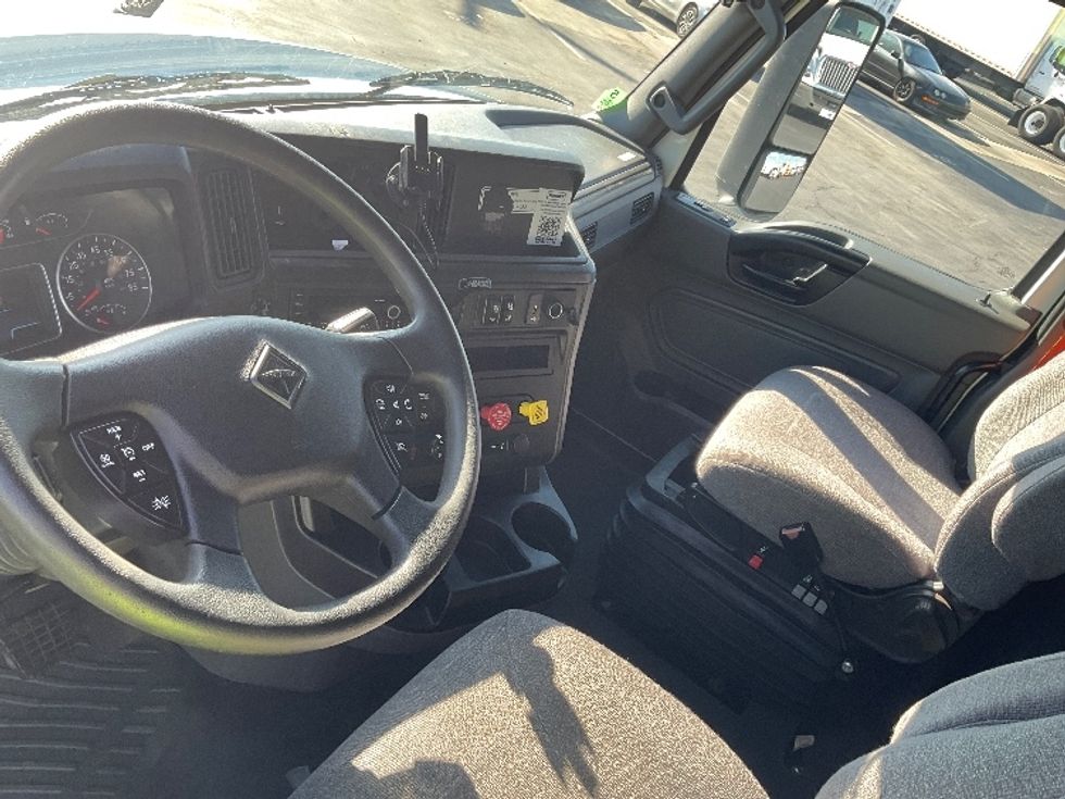 Sleeper Tractor-Heavy Duty Tractors-International-2023-LT625-Torrance-CA-719,399\n\t\tmiles-$ 39,000 - Image 10