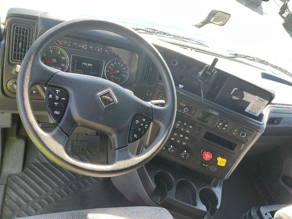 Sleeper Tractor-Heavy Duty Tractors-International-2023-LT625-Torrance-CA-719,399\n\t\tmiles-$ 39,000 - Image 11