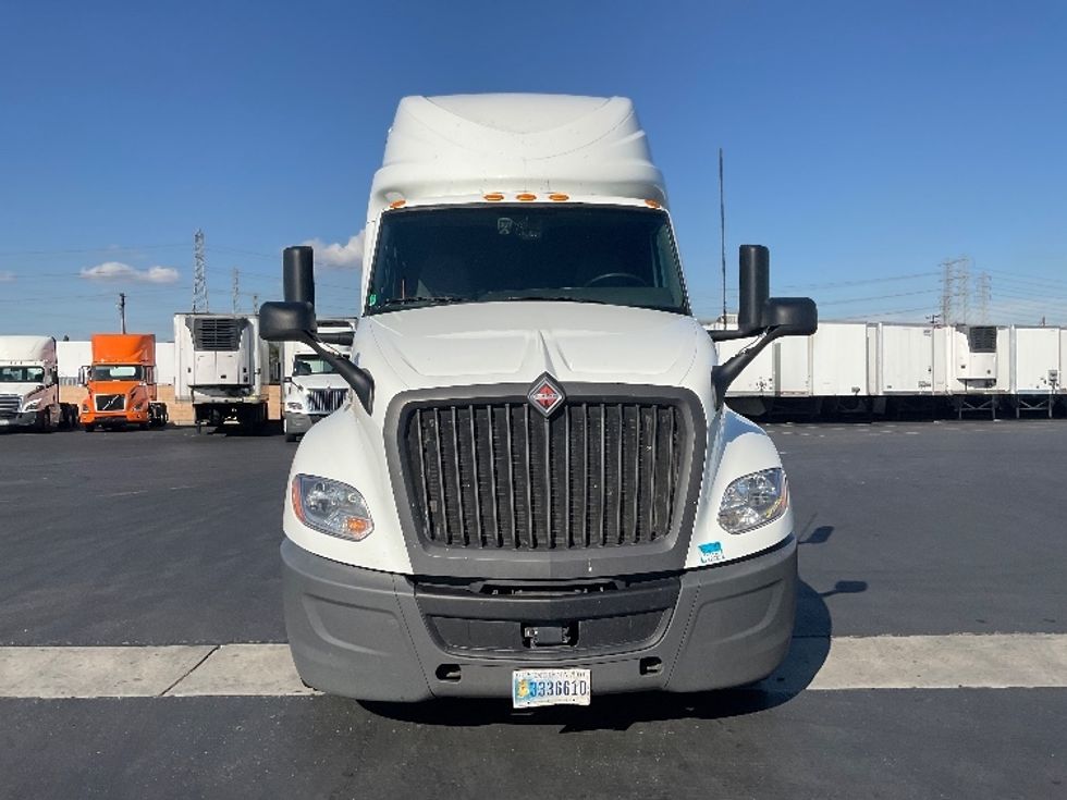 Sleeper Tractor-Heavy Duty Tractors-International-2023-LT625-Torrance-CA-719,399\n\t\tmiles-$ 39,000 - Image 2