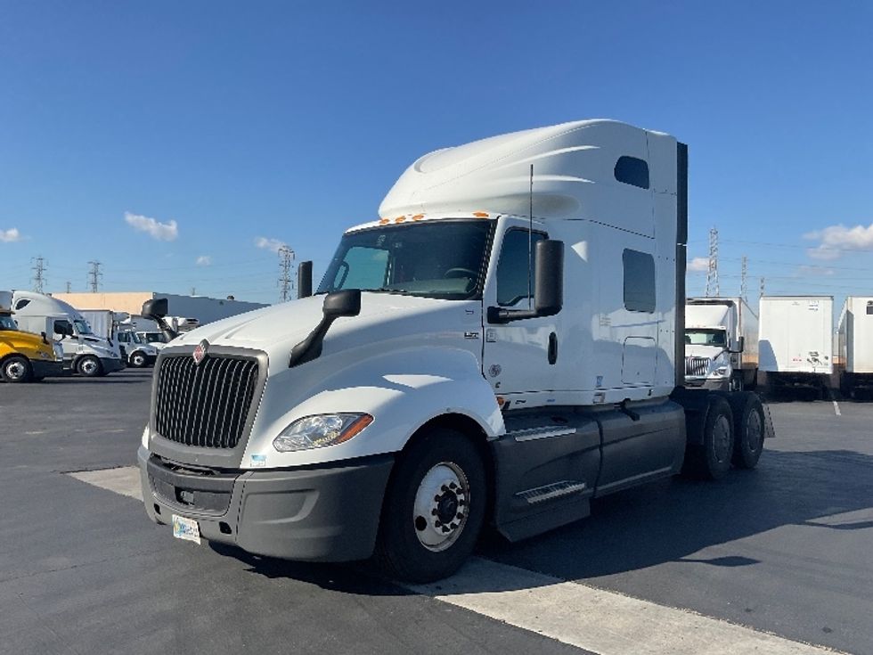 Sleeper Tractor-Heavy Duty Tractors-International-2023-LT625-Torrance-CA-719,399\n\t\tmiles-$ 39,000 - Image 3