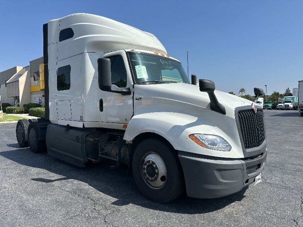 Sleeper Tractor-Heavy Duty Tractors-International-2023-LT625-Torrance-CA-743,124\n\t\tmiles-$ 44,750 - Image 1