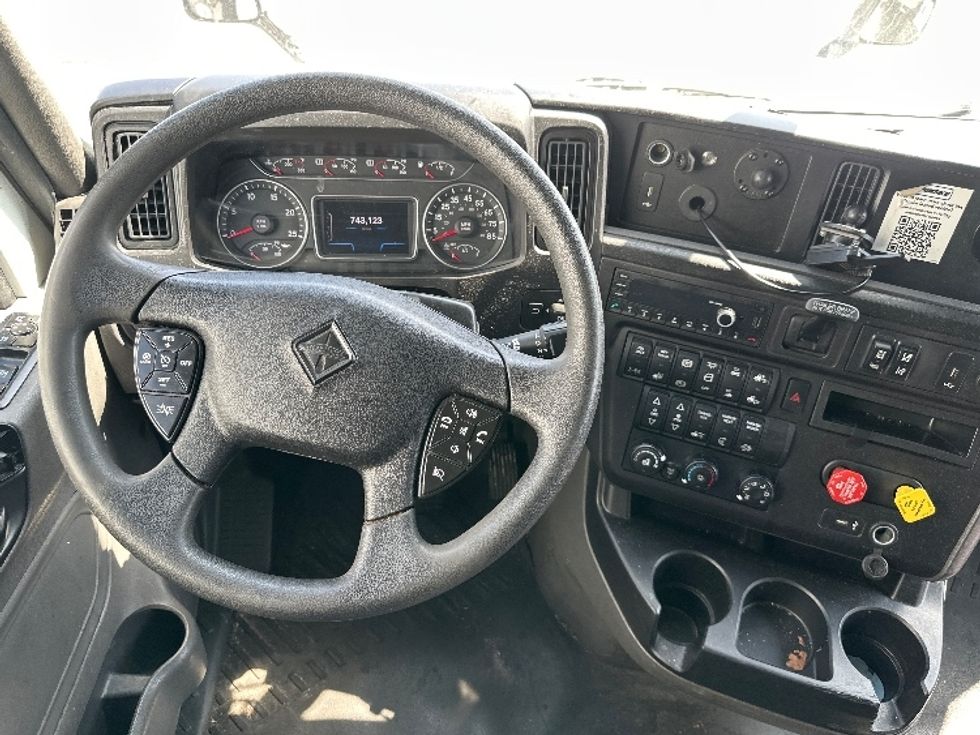 Sleeper Tractor-Heavy Duty Tractors-International-2023-LT625-Torrance-CA-743,124\n\t\tmiles-$ 44,750 - Image 11