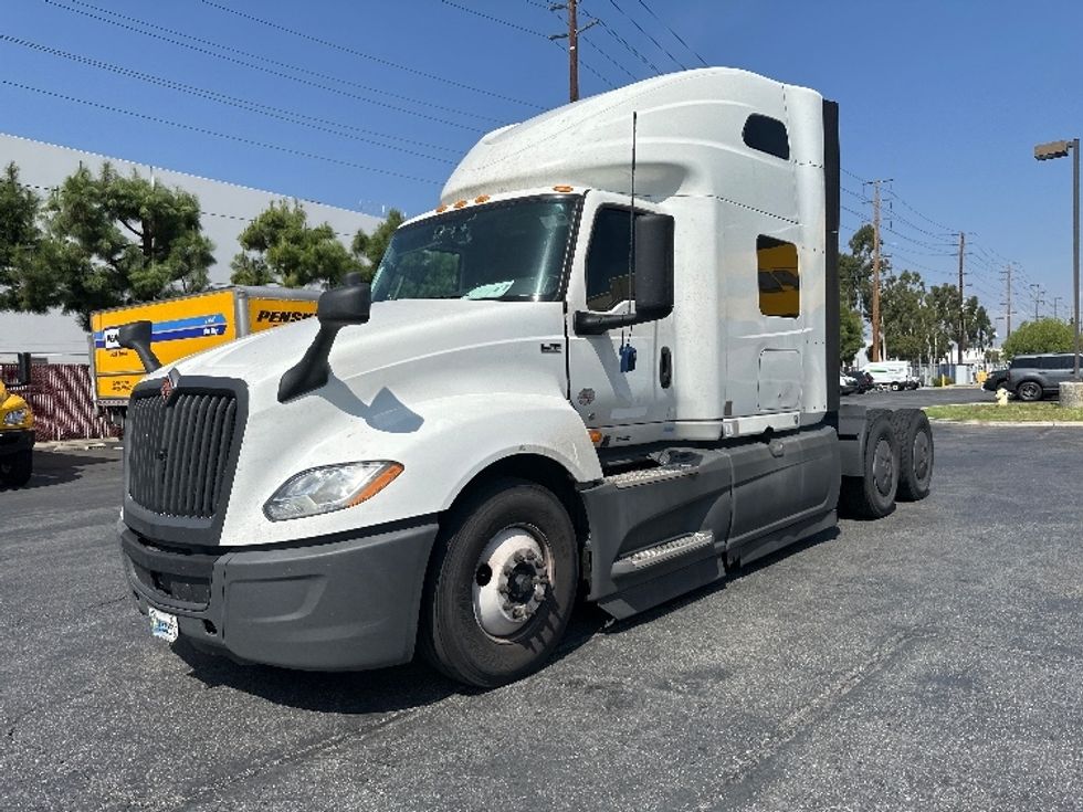 Sleeper Tractor-Heavy Duty Tractors-International-2023-LT625-Torrance-CA-743,124\n\t\tmiles-$ 44,750 - Image 3