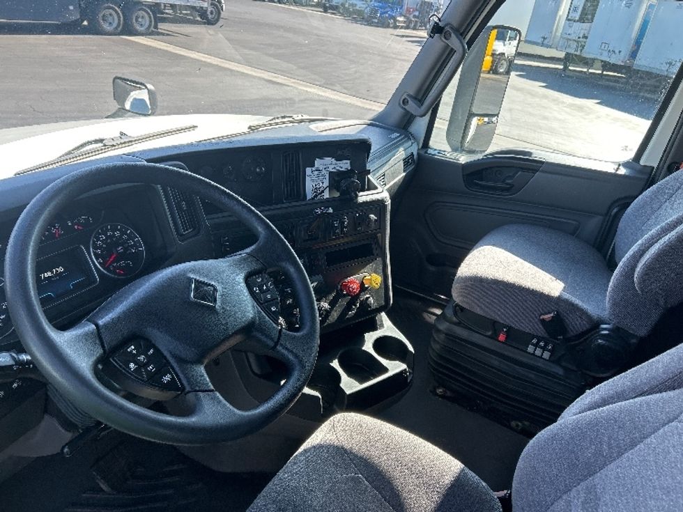 Sleeper Tractor-Heavy Duty Tractors-International-2023-LT625-Torrance-CA-748,731\n\t\tmiles-$ 36,000 - Image 10