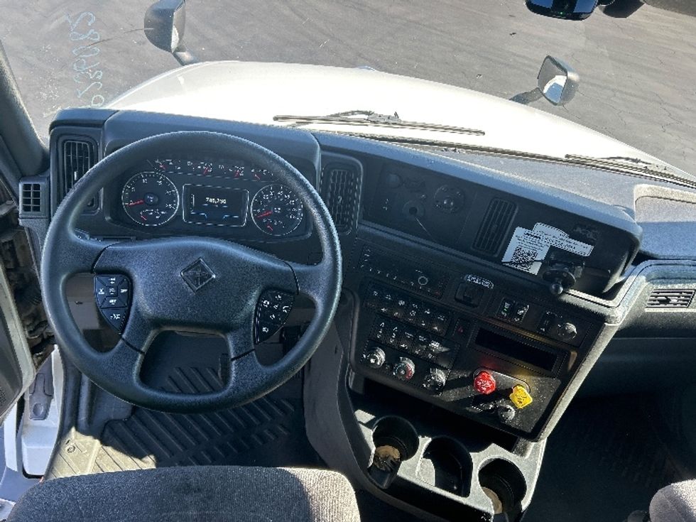 Sleeper Tractor-Heavy Duty Tractors-International-2023-LT625-Torrance-CA-748,731\n\t\tmiles-$ 36,000 - Image 11