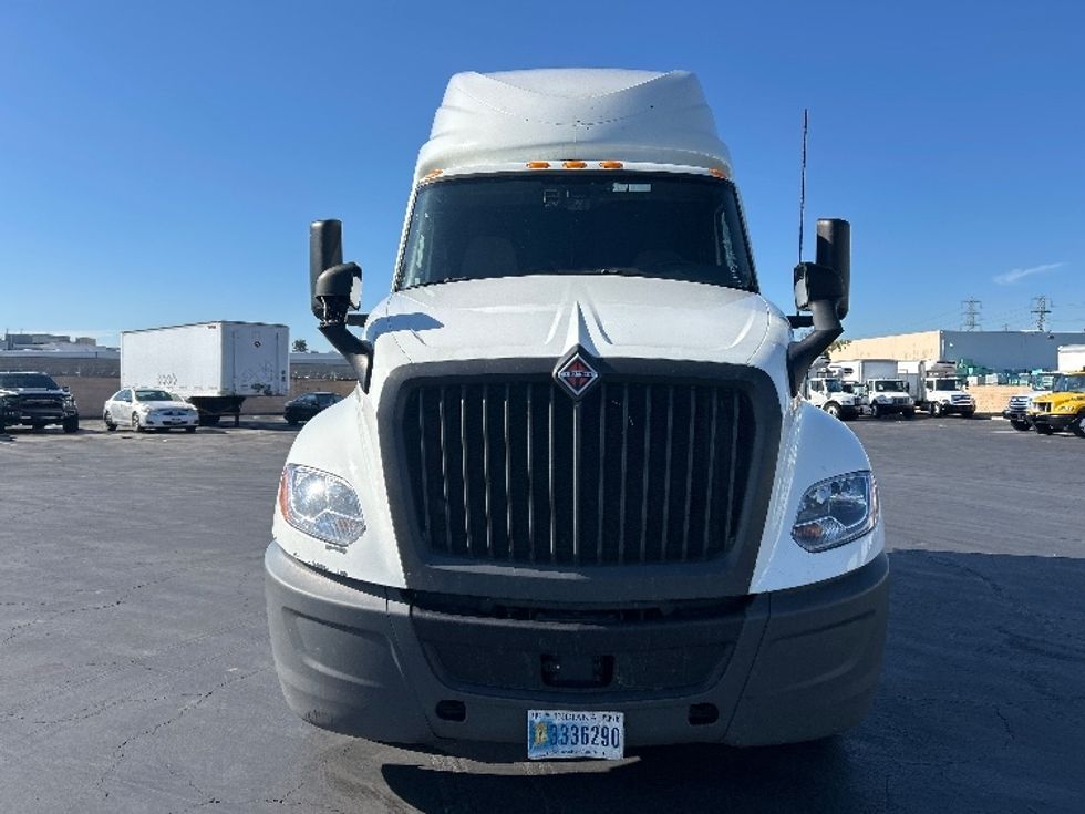 Sleeper Tractor-Heavy Duty Tractors-International-2023-LT625-Torrance-CA-748,731\n\t\tmiles-$ 36,000 - Image 2