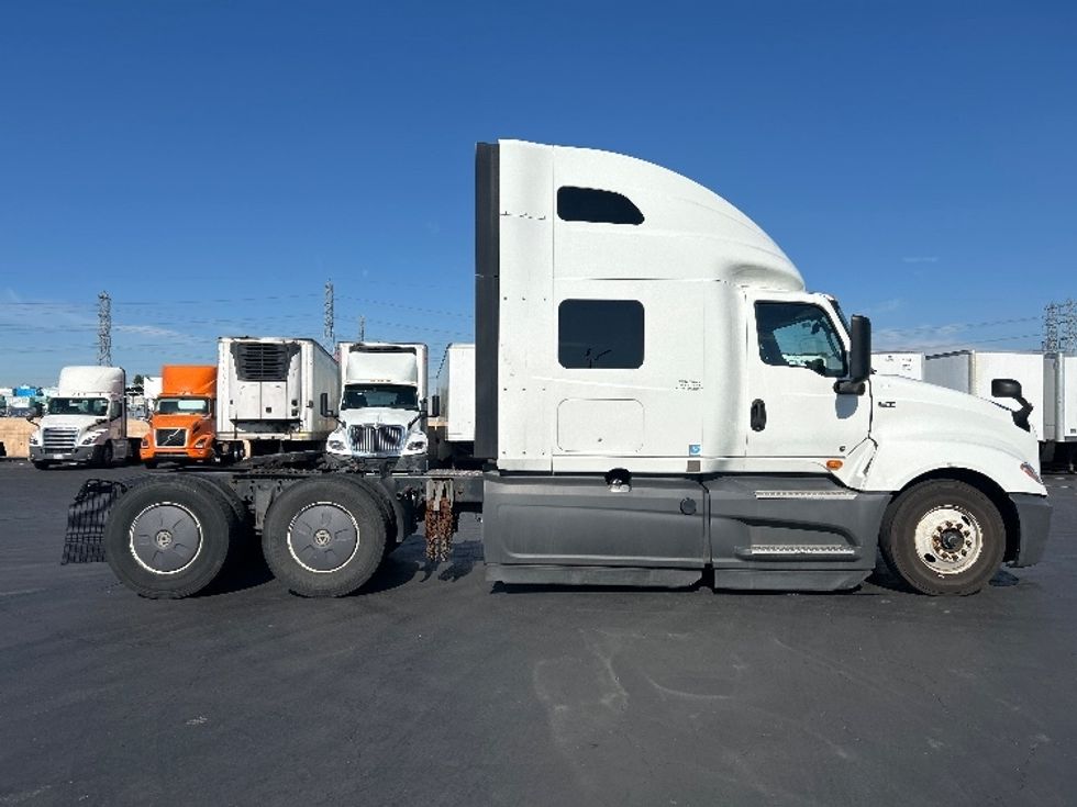 Sleeper Tractor-Heavy Duty Tractors-International-2023-LT625-Torrance-CA-748,731\n\t\tmiles-$ 36,000 - Image 8