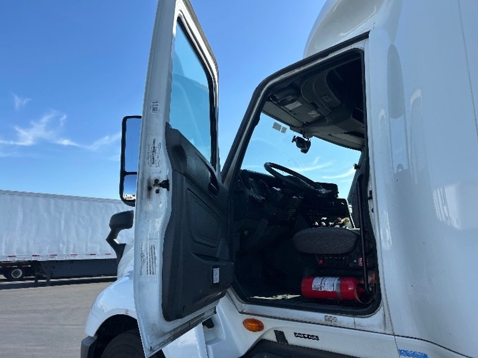 Sleeper Tractor-Heavy Duty Tractors-International-2023-LT625-Torrance-CA-748,731\n\t\tmiles-$ 36,000 - Image 9
