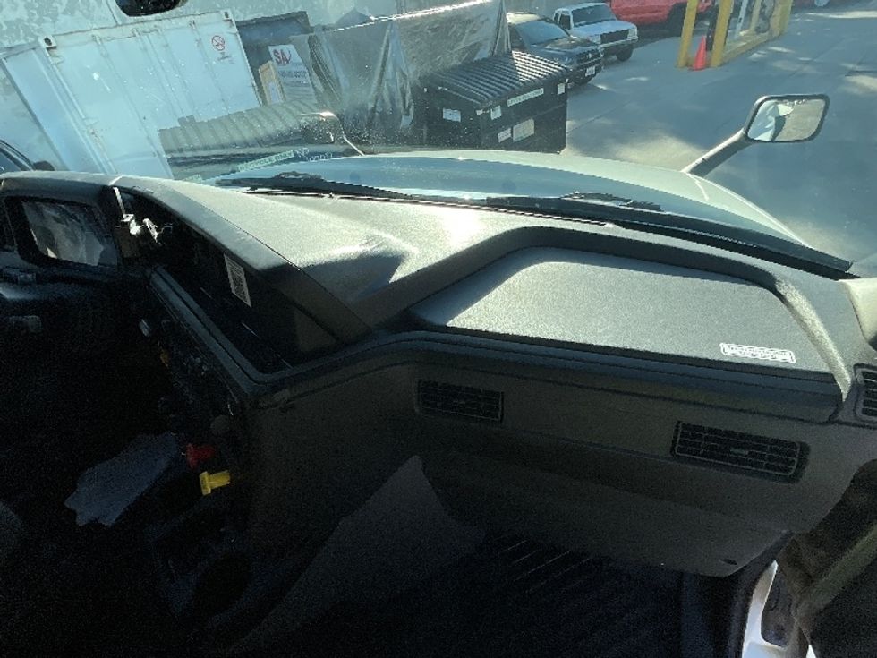 Sleeper Tractor-Heavy Duty Tractors-International-2023-LT625-Torrance-CA-750,738\n\t\tmiles-$ 35,750 - Image 14