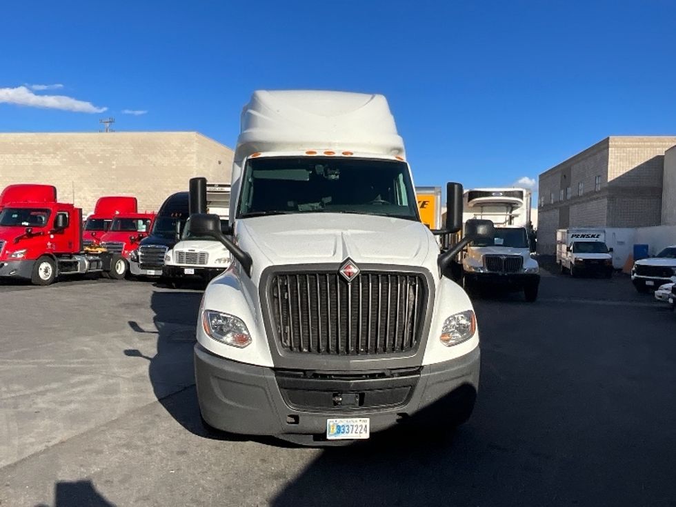 Sleeper Tractor-Heavy Duty Tractors-International-2023-LT625-Torrance-CA-750,738\n\t\tmiles-$ 35,750 - Image 2