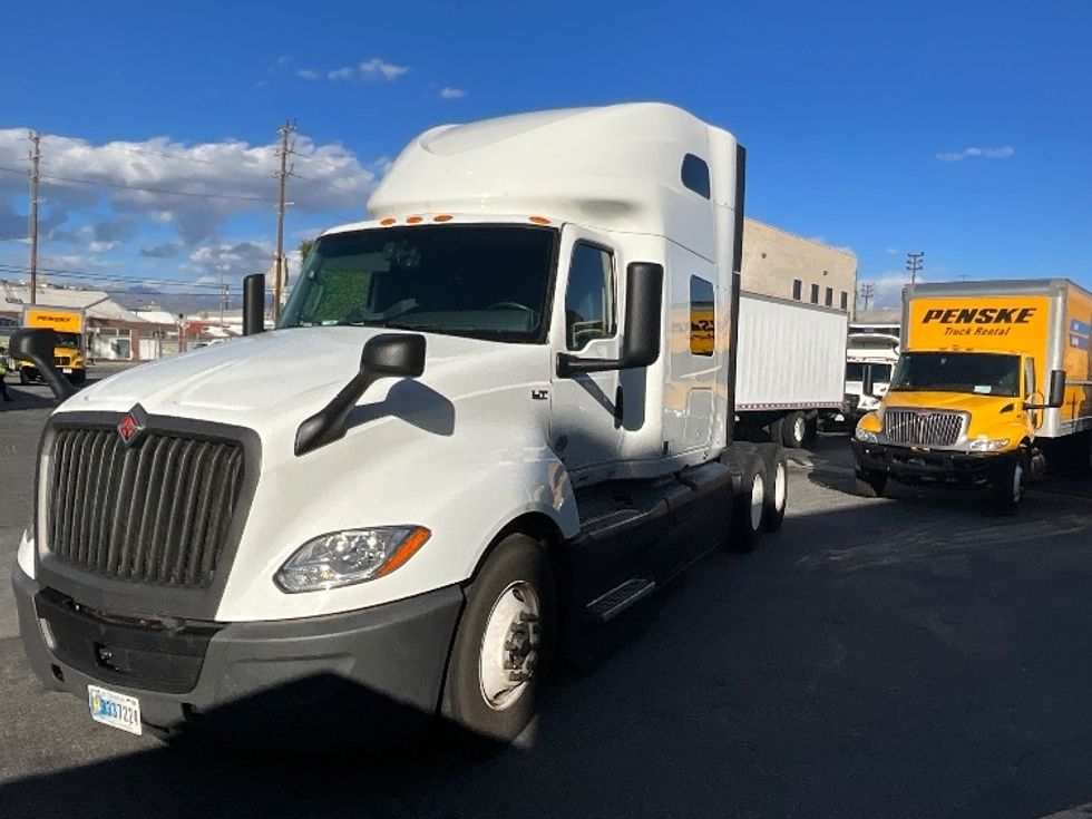Sleeper Tractor-Heavy Duty Tractors-International-2023-LT625-Torrance-CA-750,738\n\t\tmiles-$ 35,750 - Image 3
